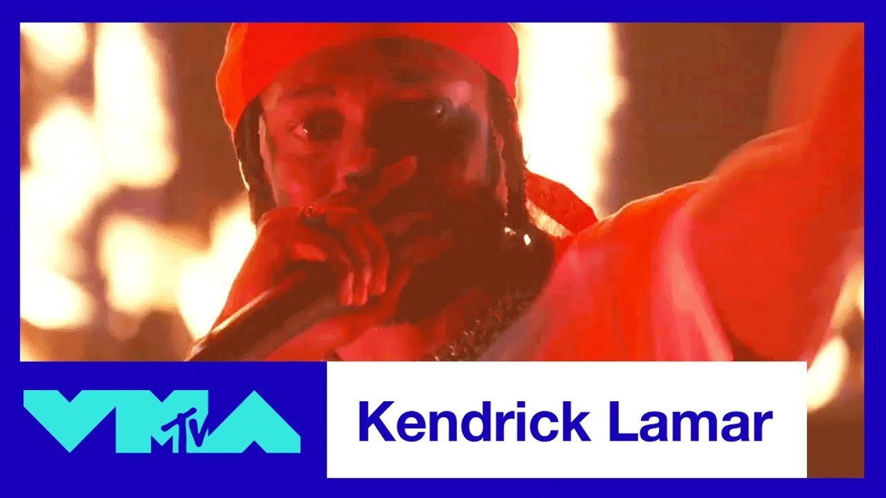 Kendrick Lamar Performs 'DNA' & 'Humble' Medley | 2017 VMAs | MTV