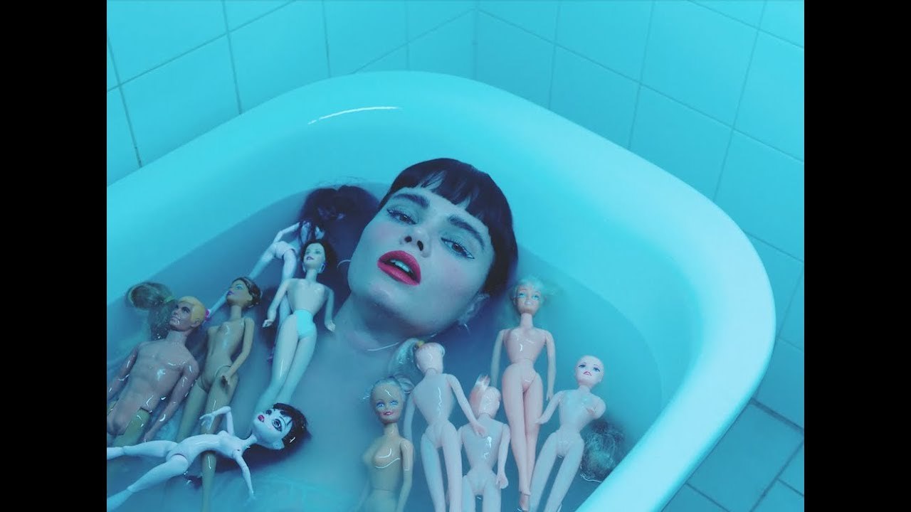 Winona Oak - Don't Save Me (Official Visual)